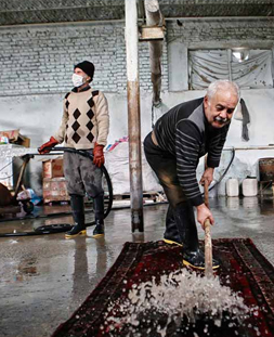 شستشوی سنتی قالی در قالیشویی محمودآباد